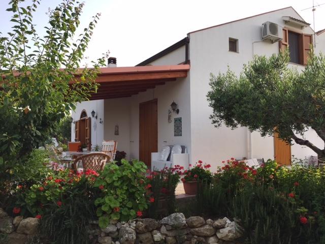Uliveto House Bed & Breakfast Castellammare del Golfo Exterior photo